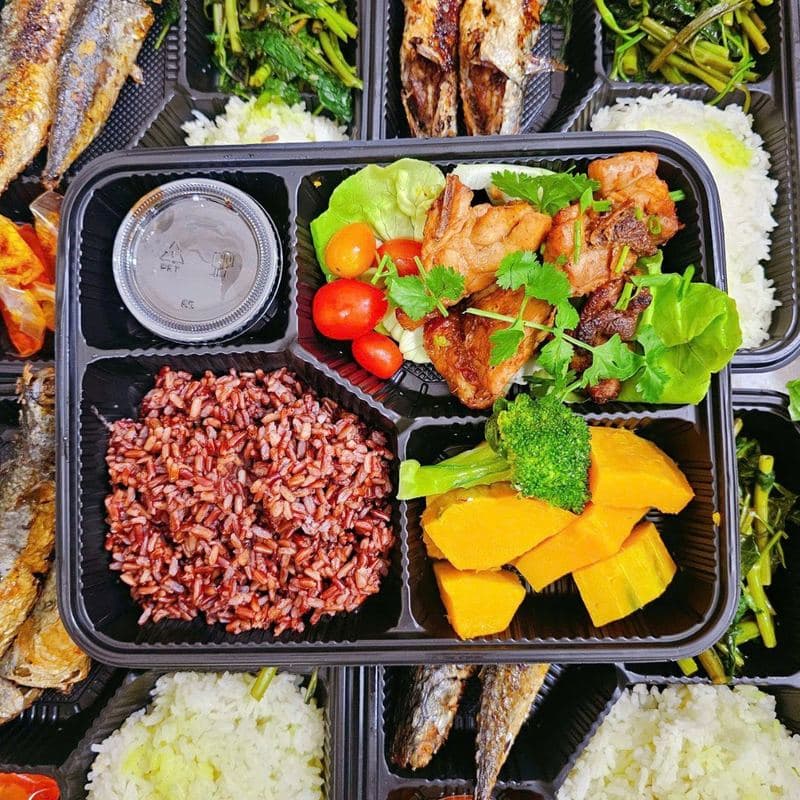 Báo giá cơm trưa văn phòng TP.HCM: cách tính chi phí chuẩn cho doanh nghiệp