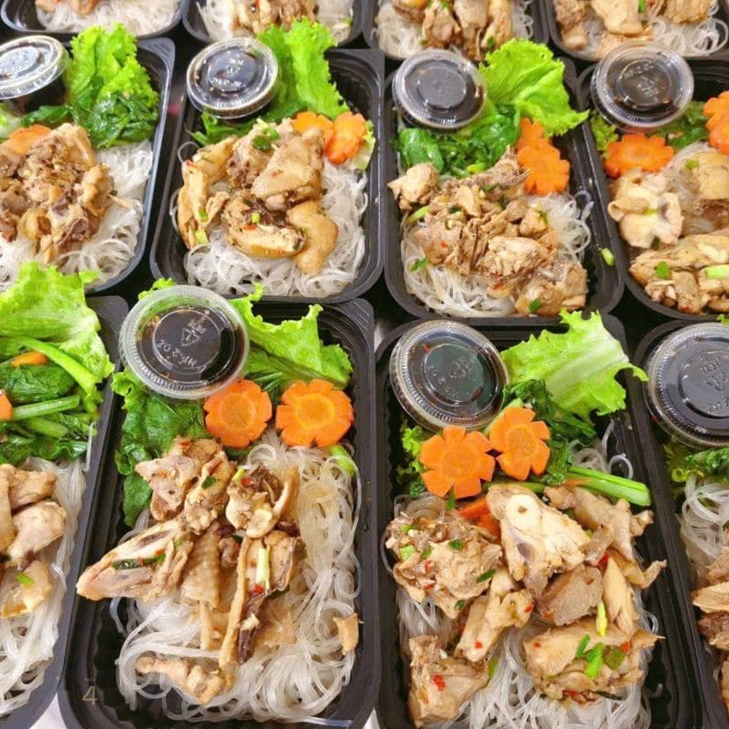 Một suất cơm văn phòng 40.000đ gồm những gì? Bóc tách khẩu phần chuẩn